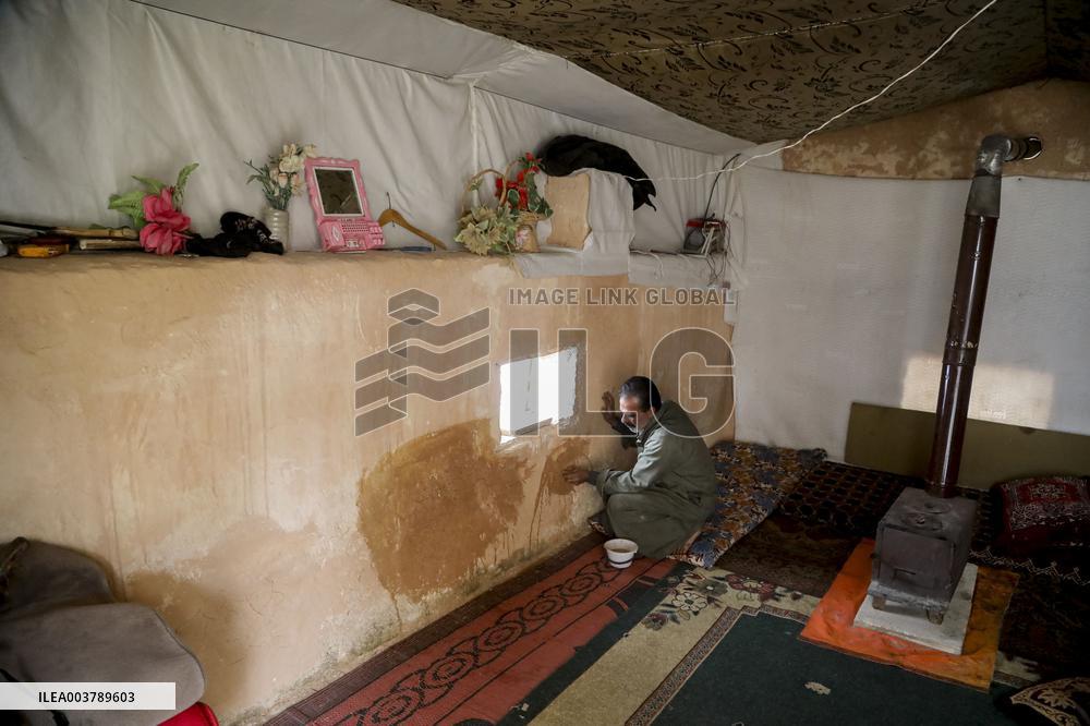 Oud Player And Singer Lost His Home - Idlib