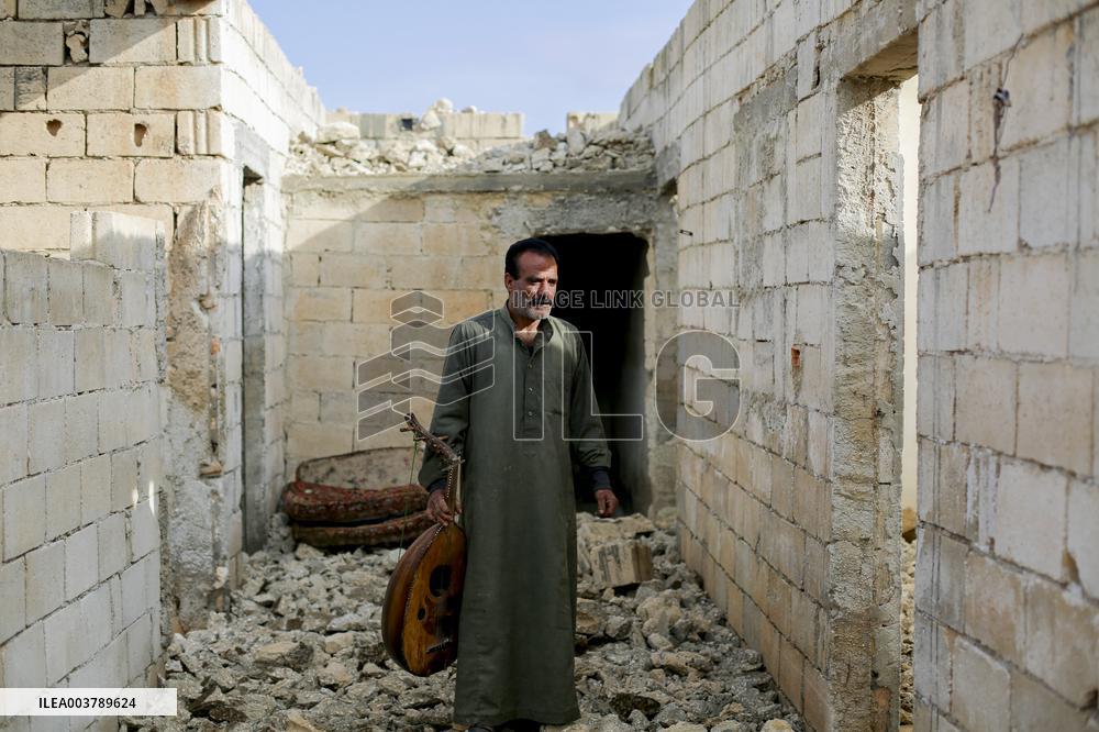 Oud Player And Singer Lost His Home - Idlib