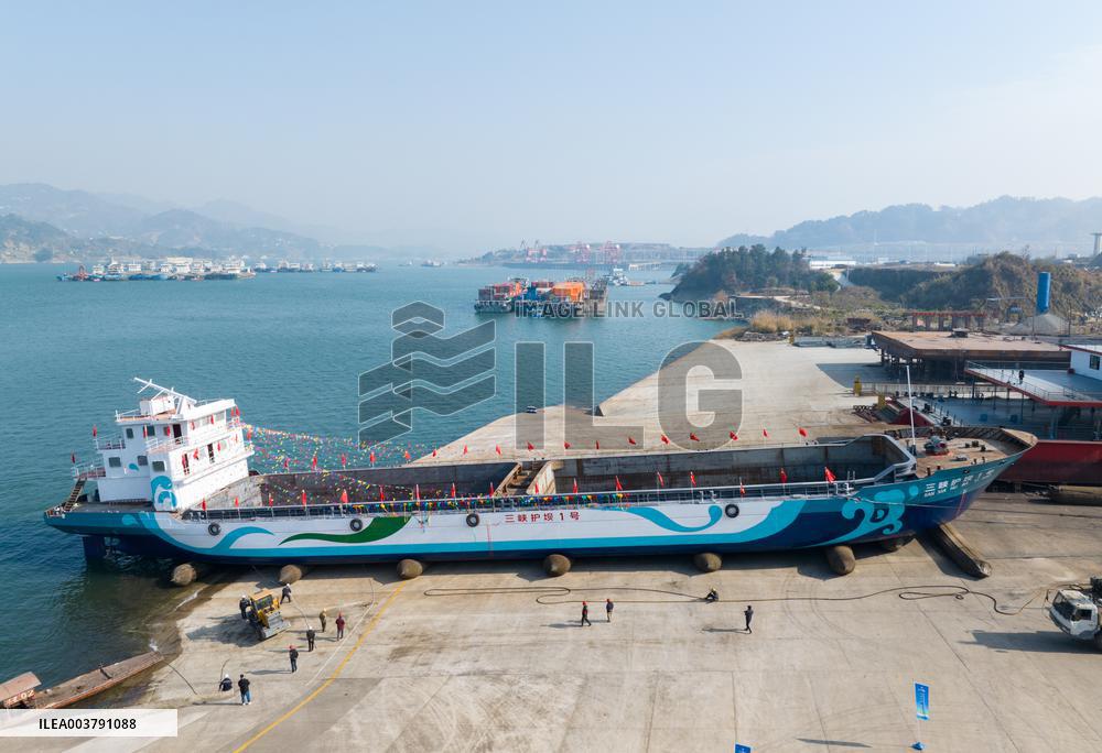 China First Pure Electric Clean Drift Transfer Ship