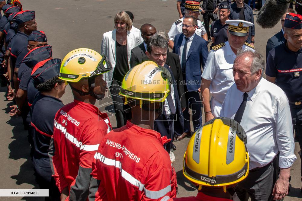 PM Bayrou Pays Tribute To Captain Florian Monnier - Mayotte