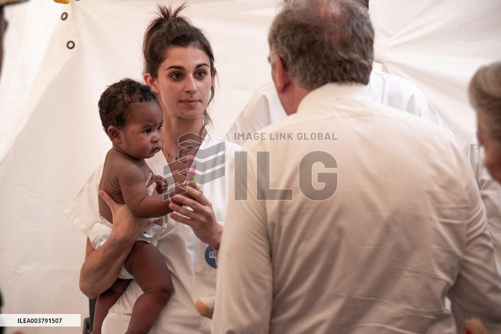 PM Bayrou Visits ESCRIM Hospital - Mayotte