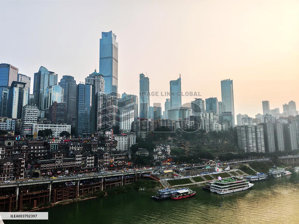 Hongya Cave in Chongqing