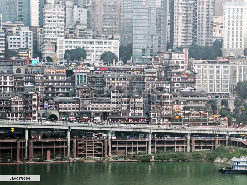 Hongya Cave in Chongqing
