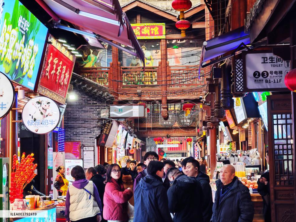 Hongya Cave in Chongqing