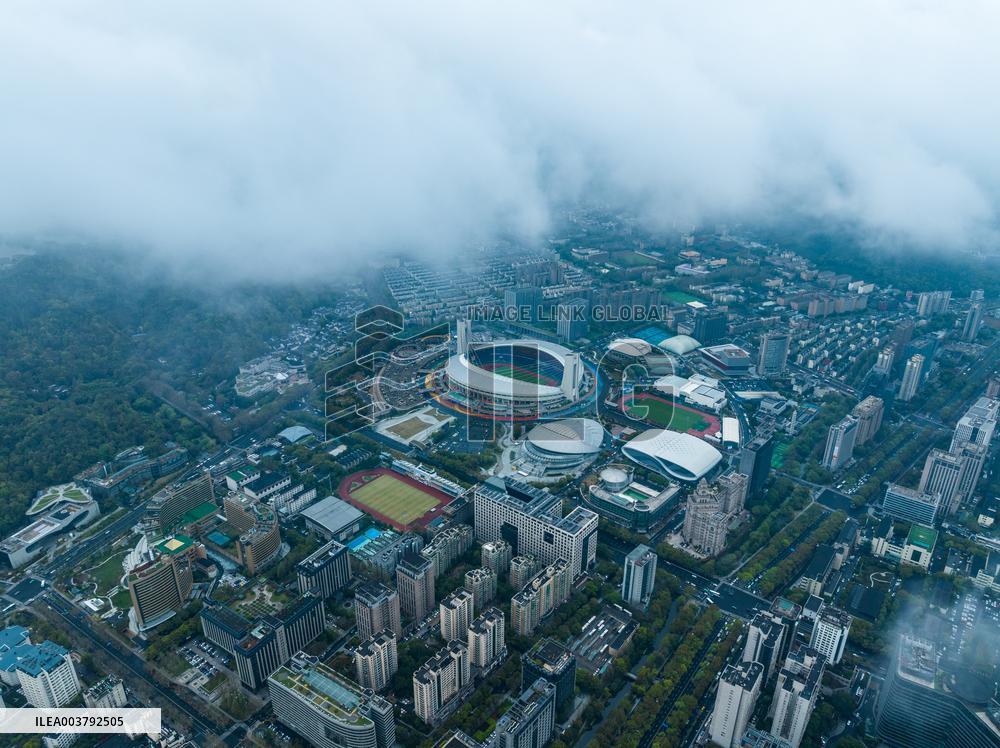Huanglong Sports Centre