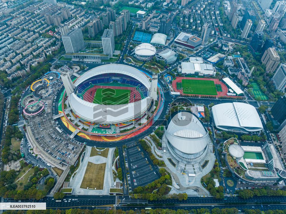 Huanglong Sports Centre