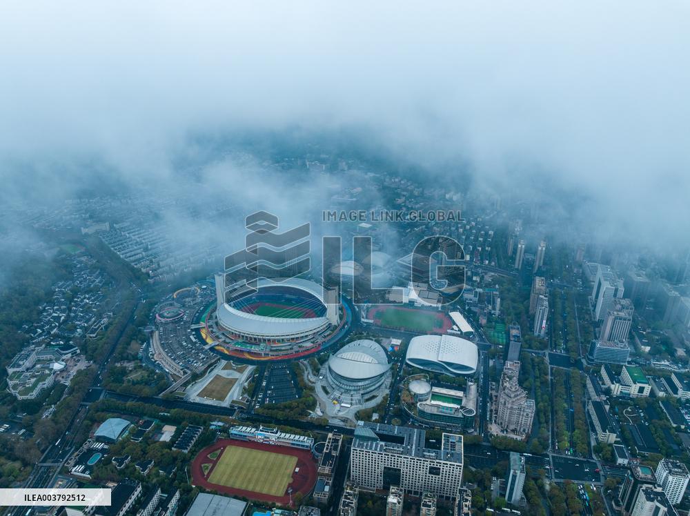 Huanglong Sports Centre