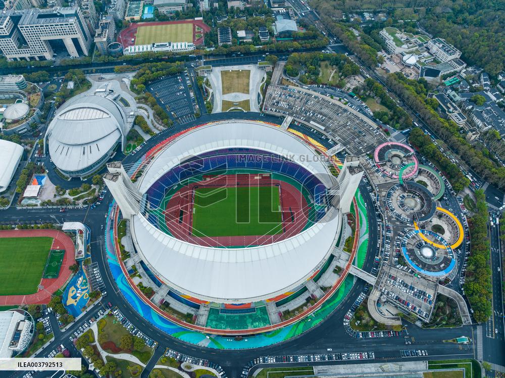 Huanglong Sports Centre