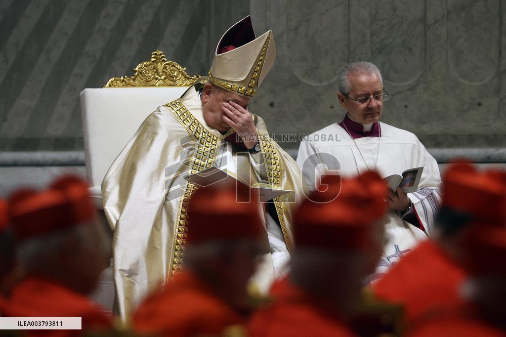 Pope Francis celebrates the mass of First Vespers and Te Deum in Altar of the Confessio, St. Peterâs Basilica