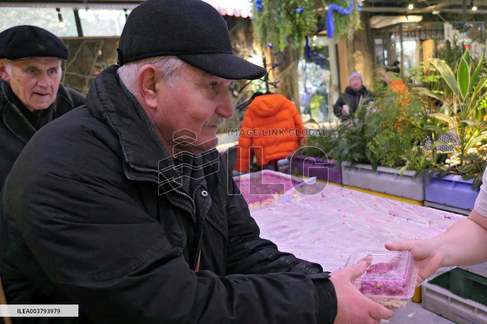 Free meals provided for elderly people in Uzhhorod