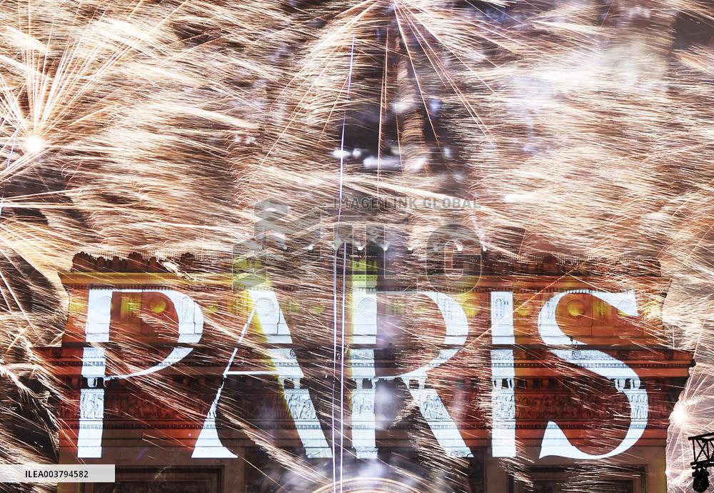 New Year's 2025 Celebrations - Paris