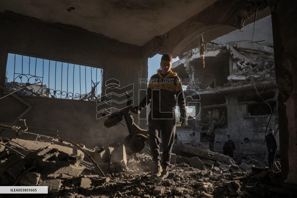 Israeli Airstrikes Kill at Least 43 Across Gaza