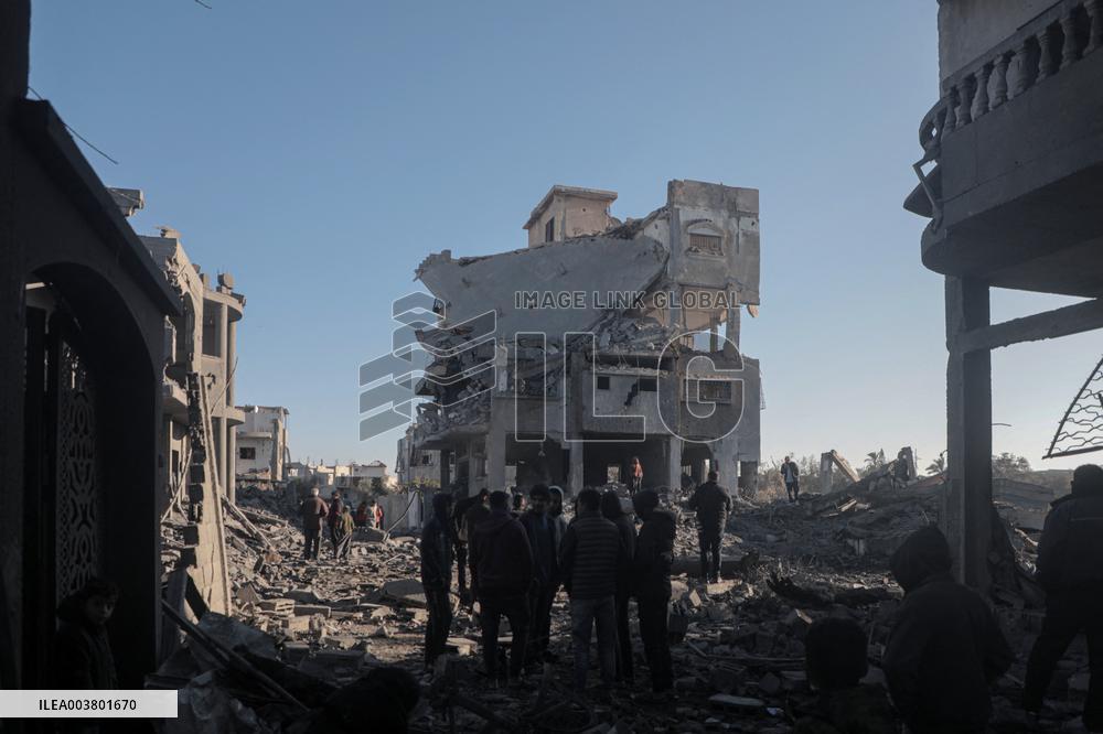 Israeli Airstrikes Kill at Least 43 Across Gaza
