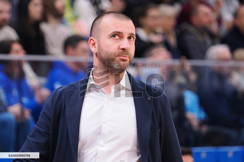 BASKET - Serie A2 - Wegreenit Urania Milano vs Sella Cento