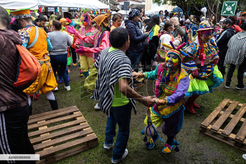 Carnaval de Negros y Blancos - Black and Whites Carnival