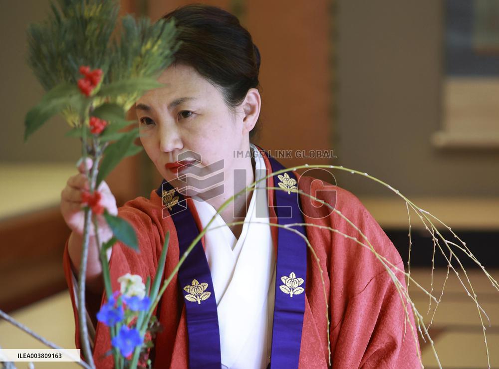 New Year flower arrangement event