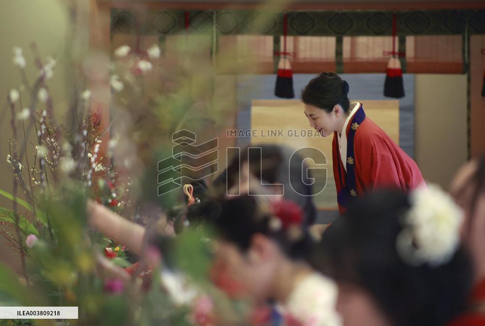 New Year flower arrangement event