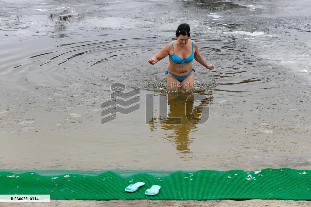 Epiphany celebration in Kyivs Hidropark