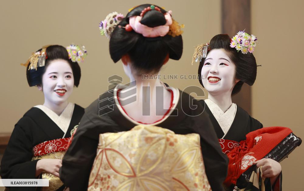 Maiko in Kyoto start work in 2025
