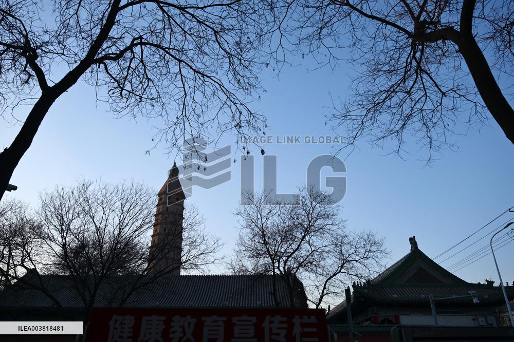Chengtian Temple Pagoda Spire Damaged in Yinchuan