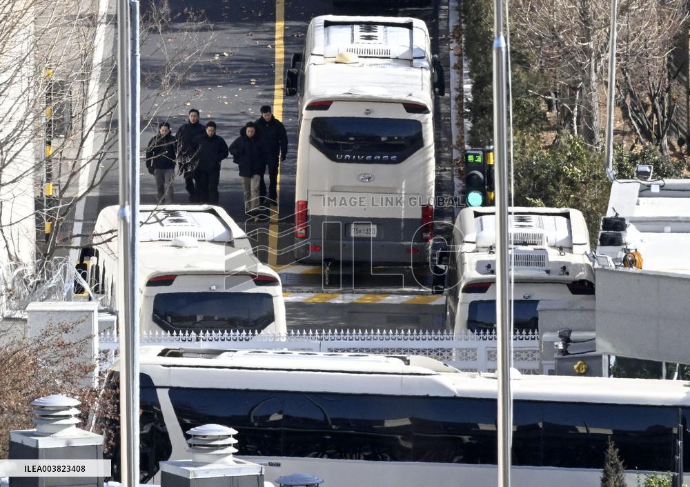 Preparations under way to detain impeached S. Korean president