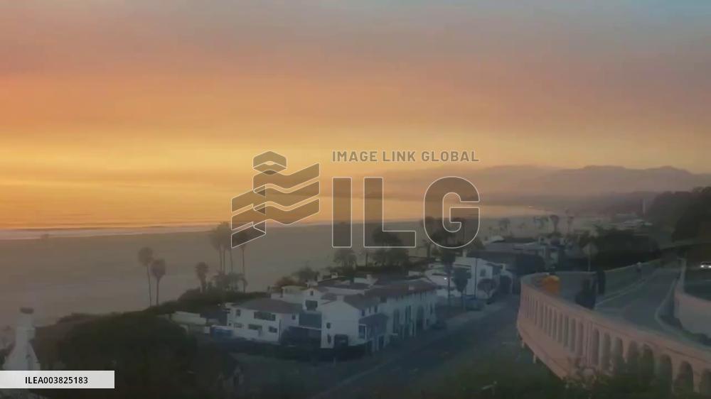 US: Air Quality Alert Issued As Wildfires Rage In Southern California