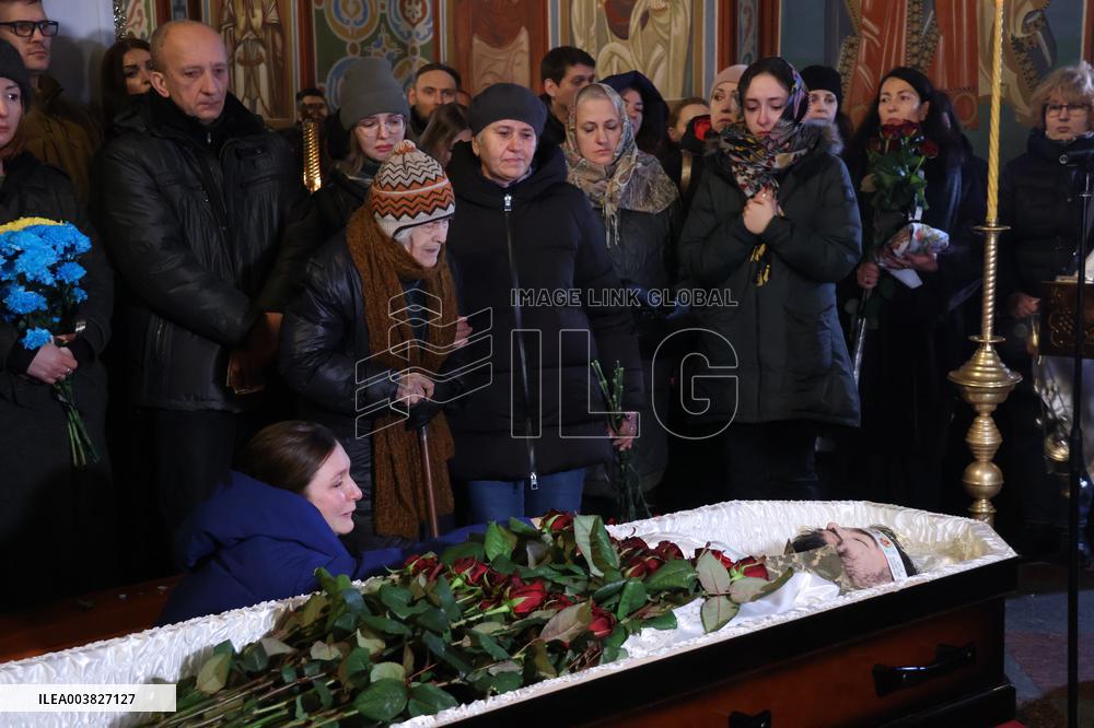 Kyiv pays last respects to marine officer Andrii Kuzmenko
