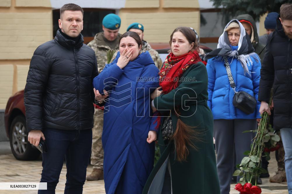 Kyiv pays last respects to marine officer Andrii Kuzmenko