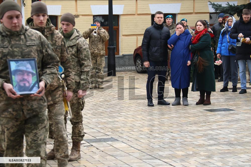 Kyiv pays last respects to marine officer Andrii Kuzmenko