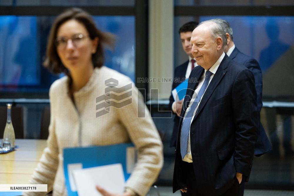 Herve Marseille meets with the Minister of Economy - Paris