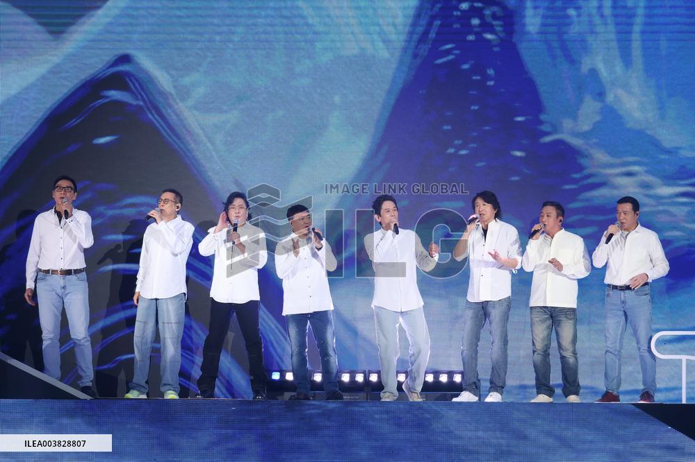 Taiwanese Singer Hsiao Yung Shih