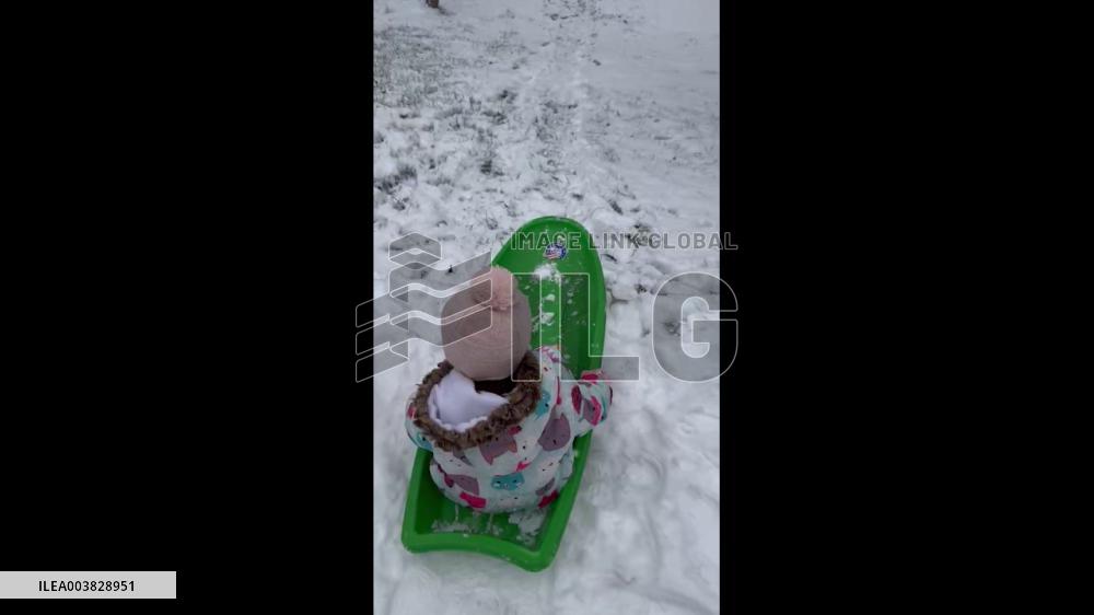 US: Major Winter Storm Sweeps South, Residents Enjoy Rare Snow Day 2