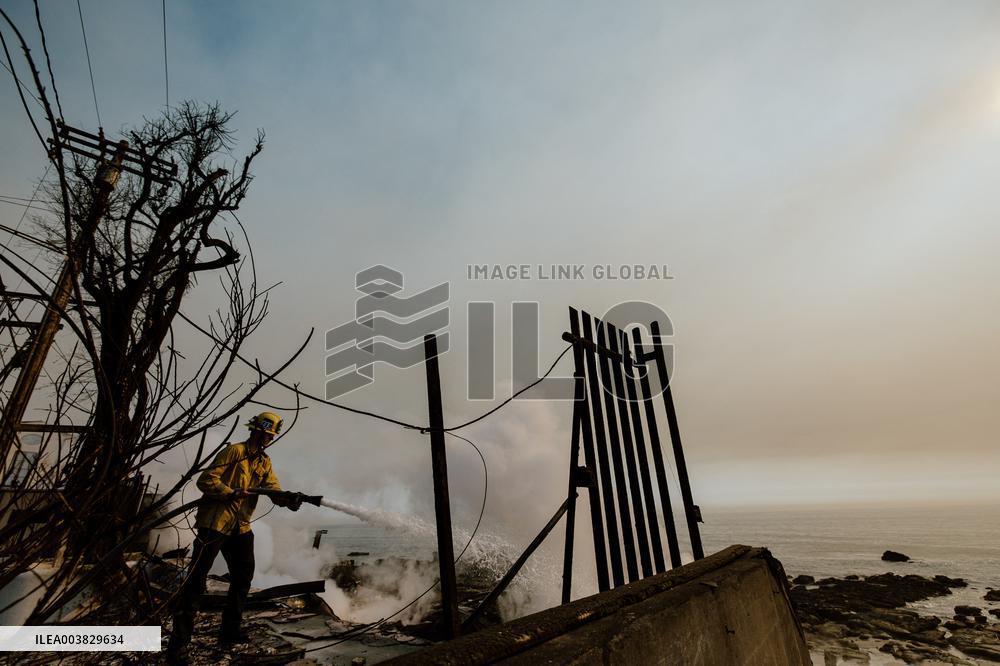 California Wildfires Devastate Malibu