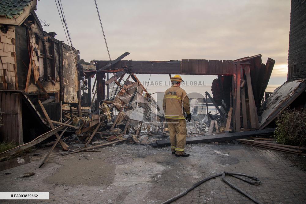 California Wildfires Devastate Malibu