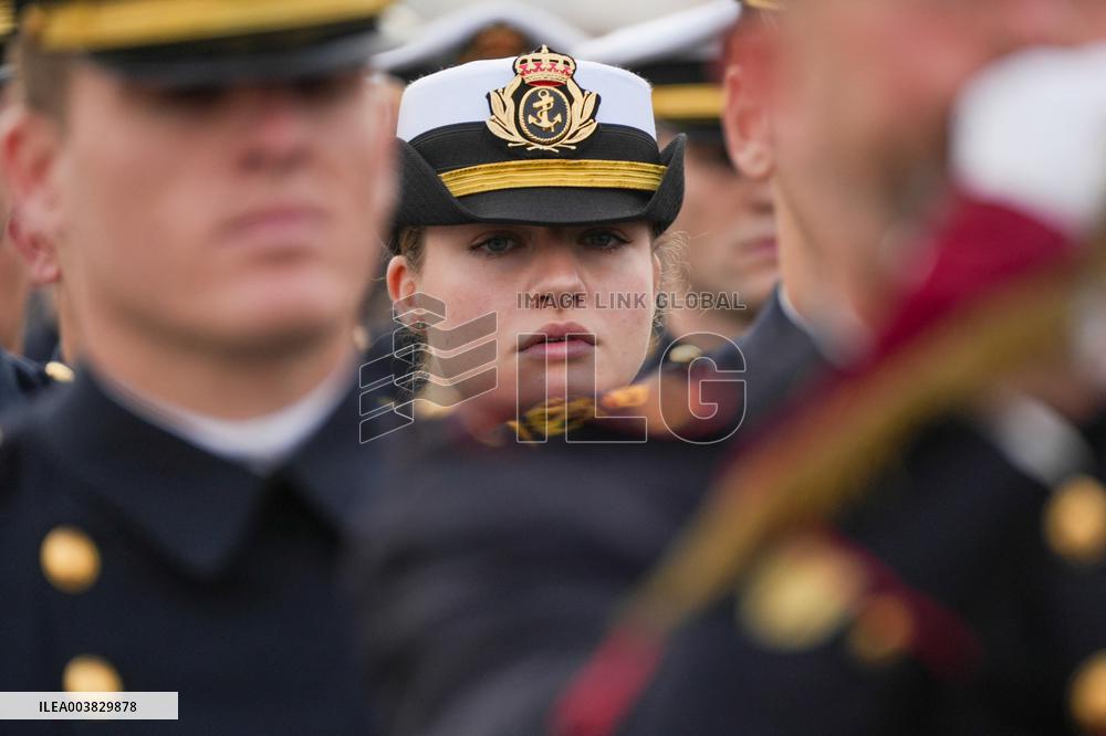 Princess Leonor before departure on the Juan Sebastián Elcano - Cadiz