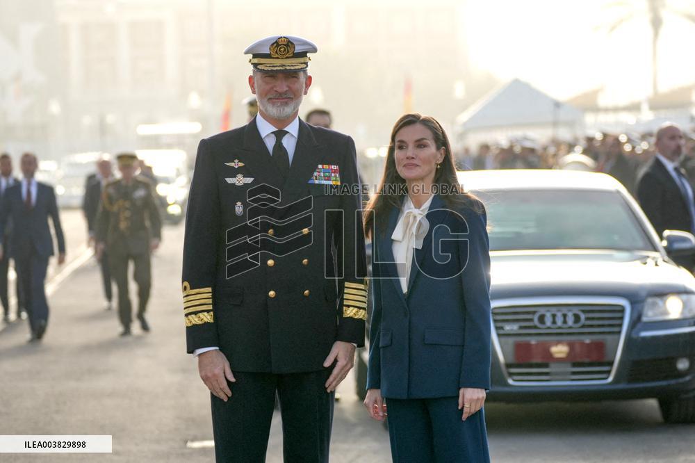 King and Queen preside over the farewell of Juan Sebastián de Elcano with Princess Leonor  - Cadiz