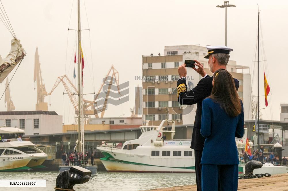 King and Queen preside over the farewell of Juan Sebastián de Elcano with Princess Leonor  - Cadiz