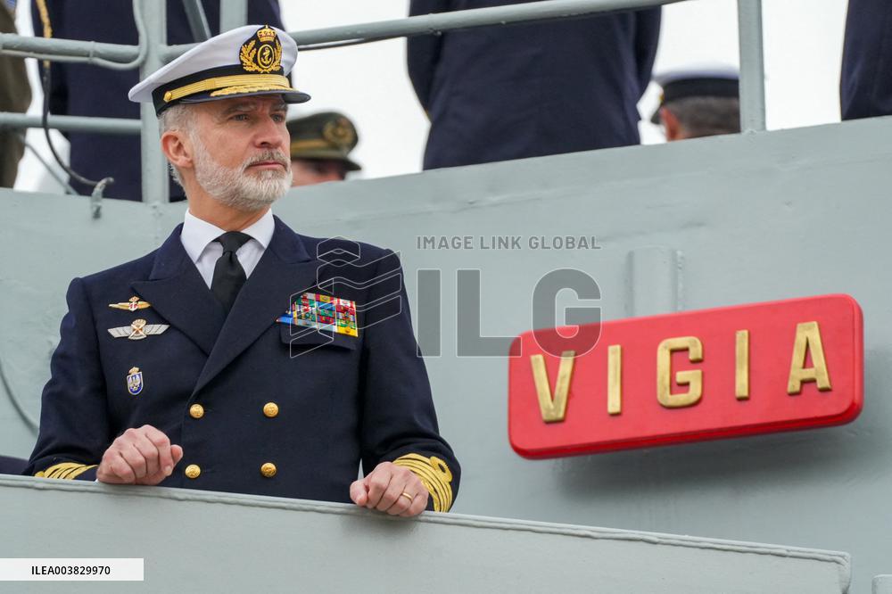 King and Queen preside over the farewell of Juan Sebastián de Elcano with Princess Leonor  - Cadiz