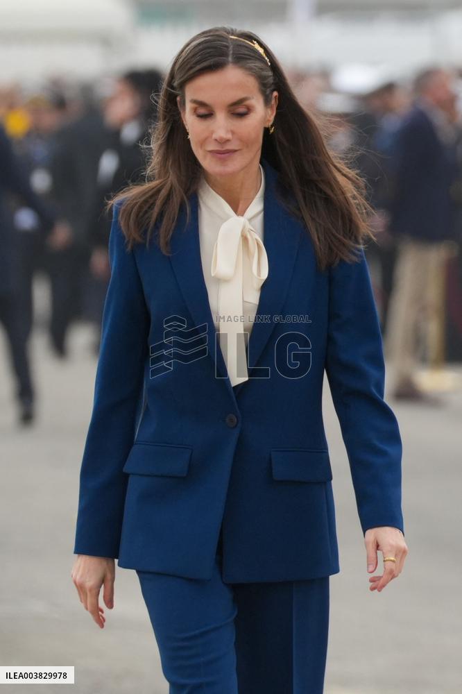 King and Queen preside over the farewell of Juan Sebastián de Elcano with Princess Leonor  - Cadiz