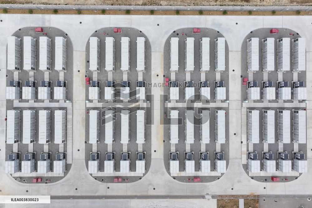 Large Centralized Shared Energy Storage Power Station