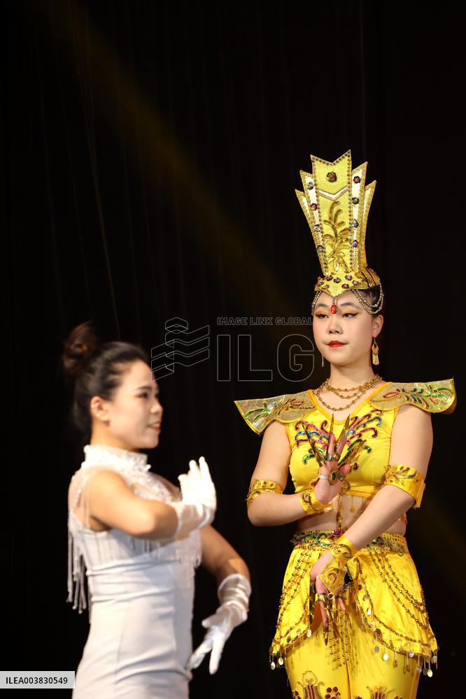 Disabled Dance Thousand Hand Kwan yin