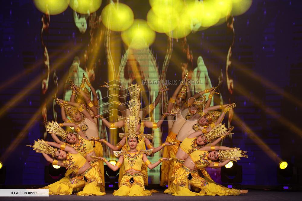 Disabled Dance Thousand Hand Kwan yin