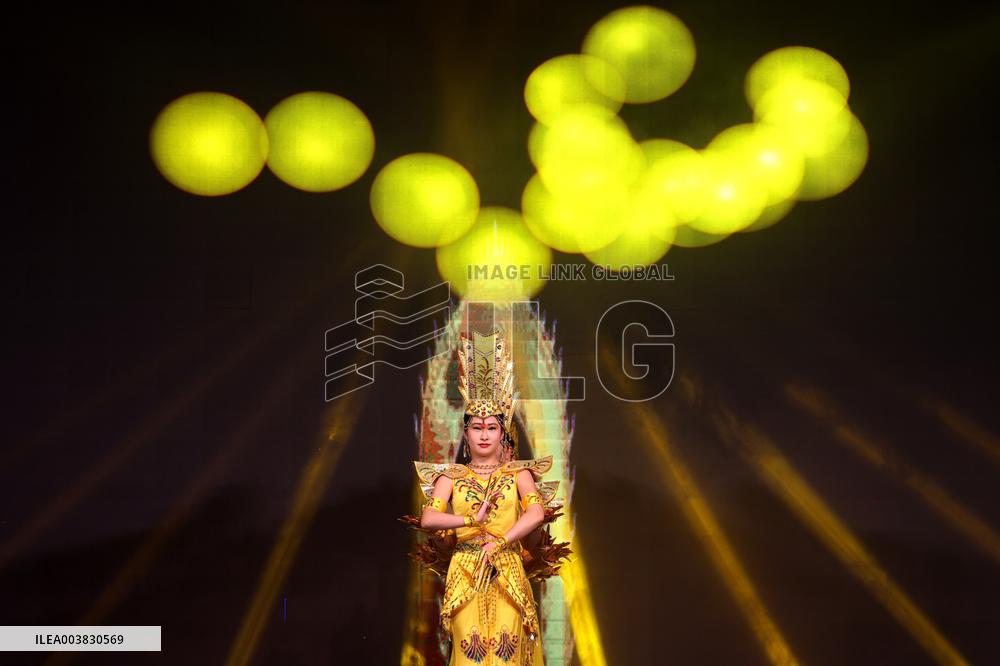 Disabled Dance Thousand Hand Kwan yin