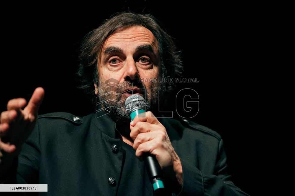 Andre Manoukian at the Beauvais theater
