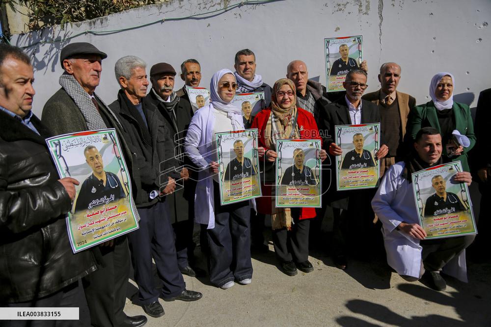 Rally for release of Palestinian hospital director Dr Hussam Abu Safiya