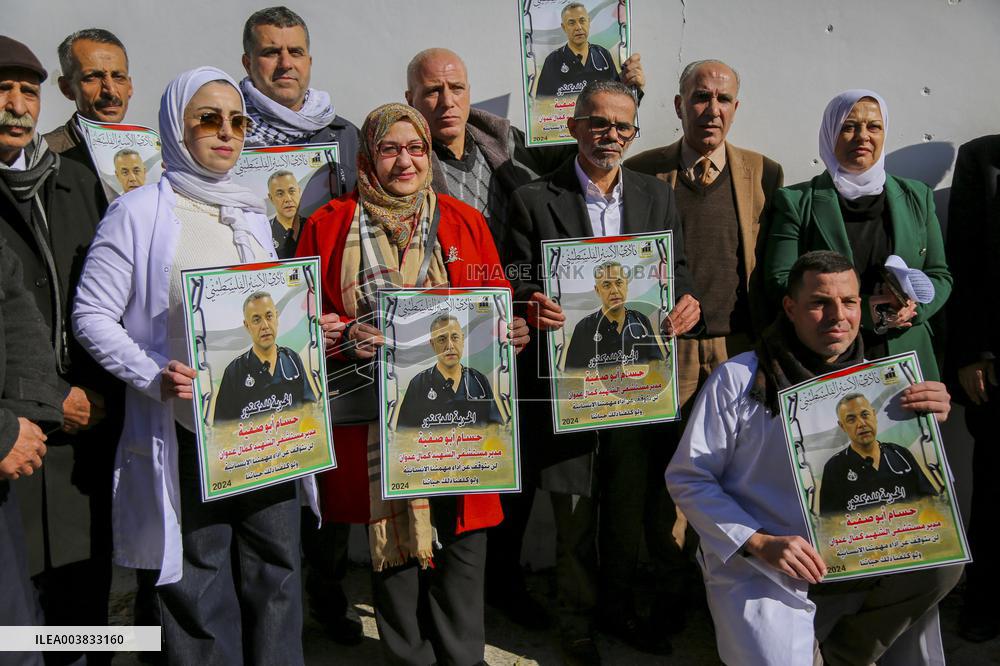 Rally for release of Palestinian hospital director Dr Hussam Abu Safiya