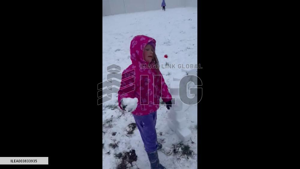 US: Major Winter Storm Sweeps South, Residents Enjoy Rare Snow Day 3