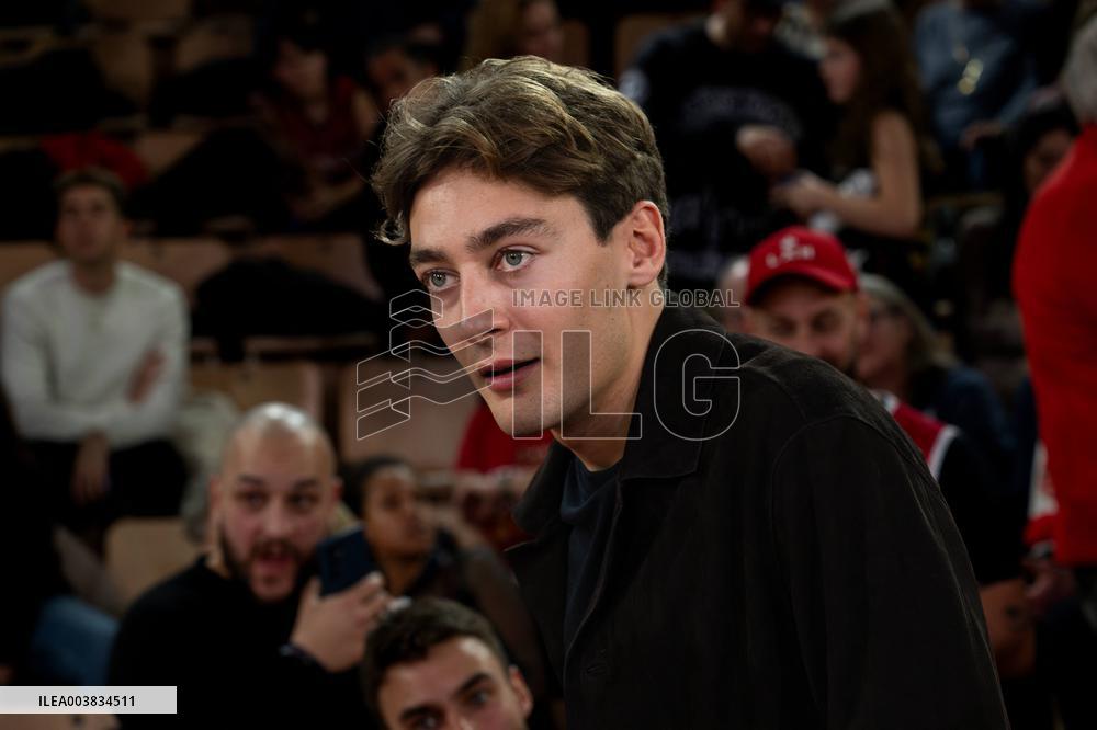 F1 Driver George Russell And Girlfriend At Basketball Match - Monaco