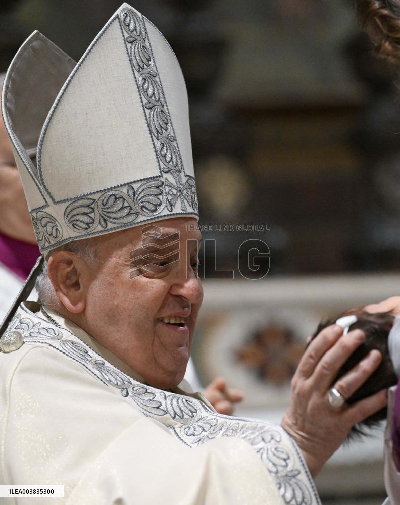 Pope Francis Conducts Baptisms - Vatican