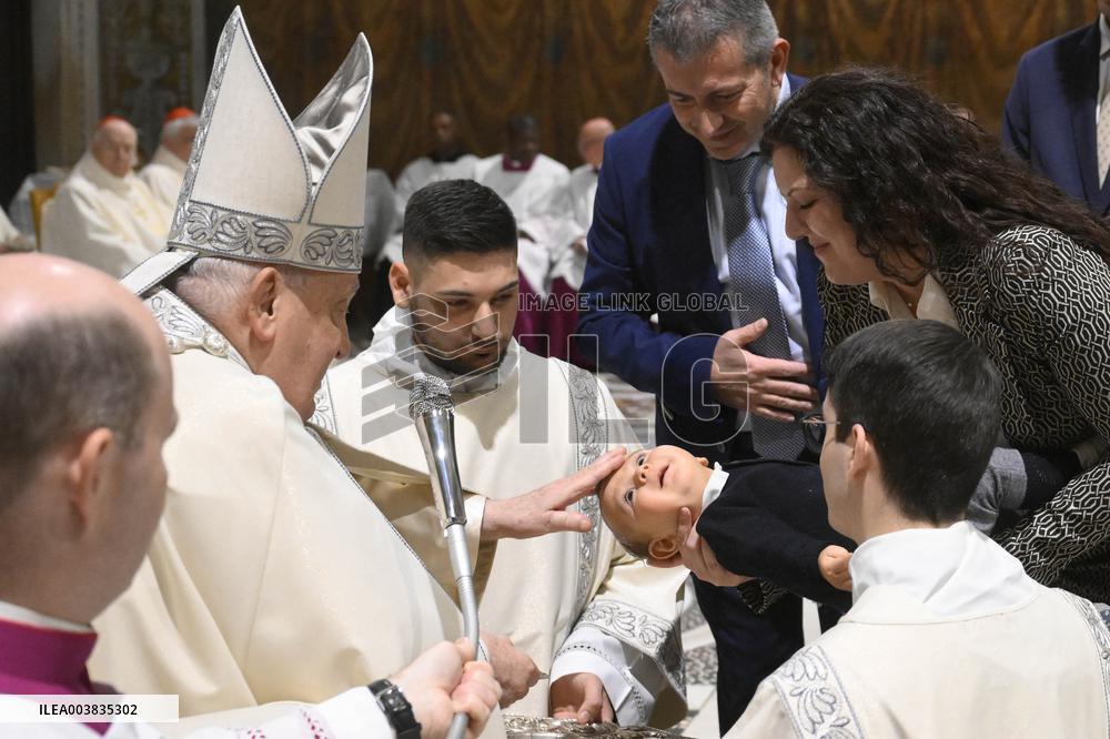 Pope Francis Conducts Baptisms - Vatican